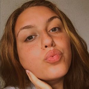 Meet your Posher, Karina